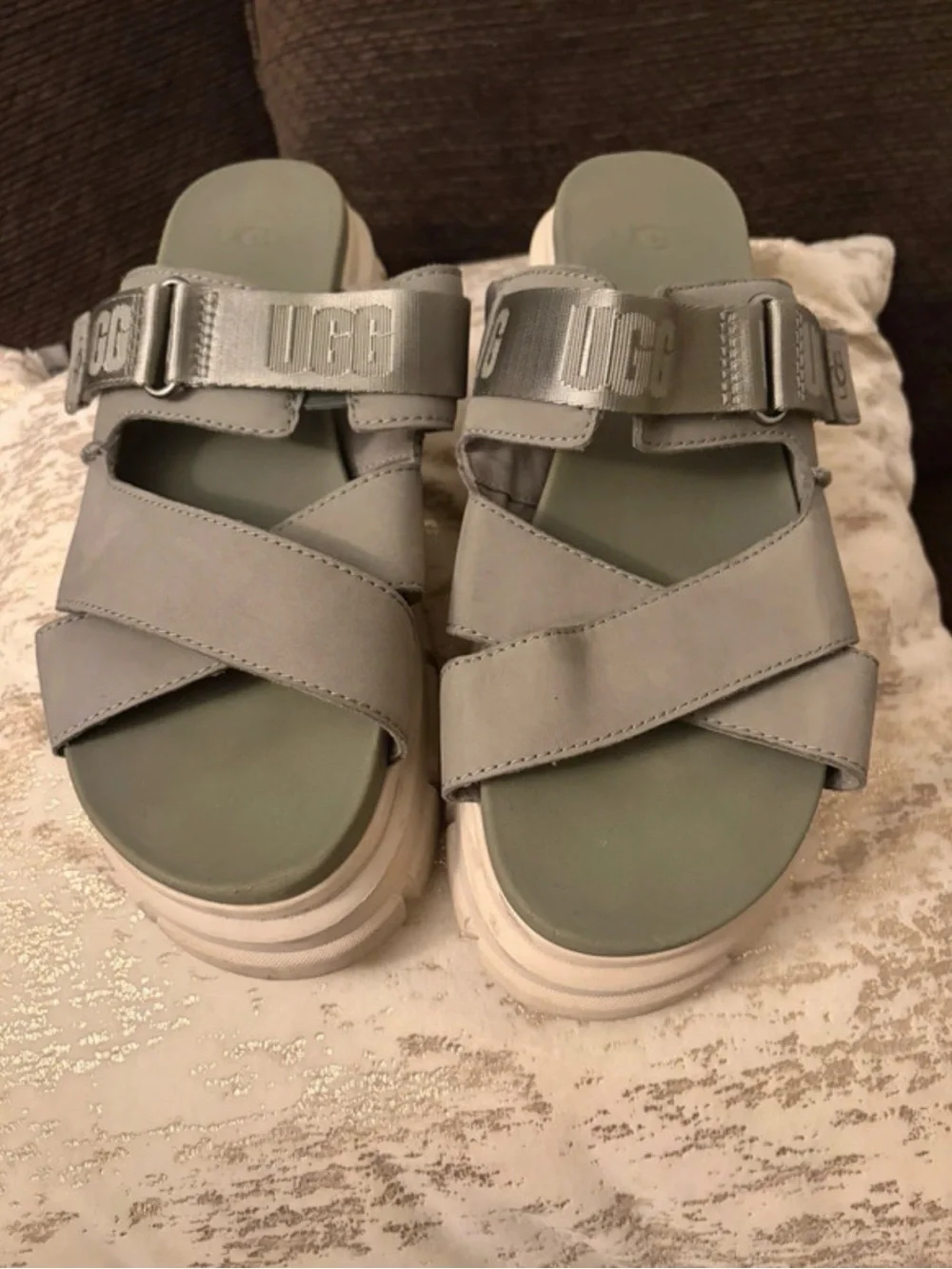 UGG branded modern